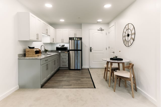Capstone_at_Royal_Palm_Assisted_Living_Model_Kitchen